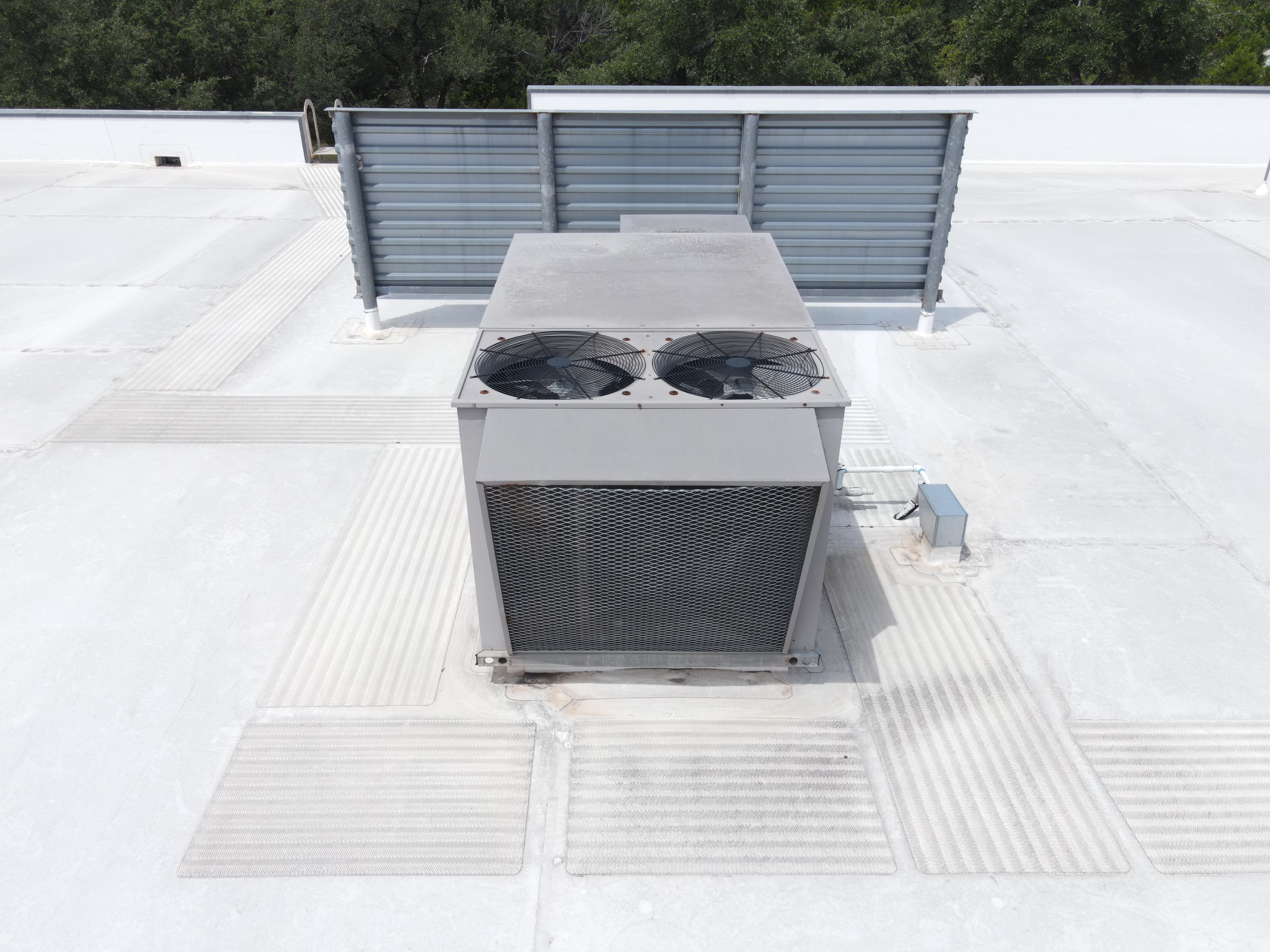 O'Reilly Auto Parts — Roof field inspection